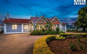 Stayvista At The Alcove With Breakfast & Bbq Grill